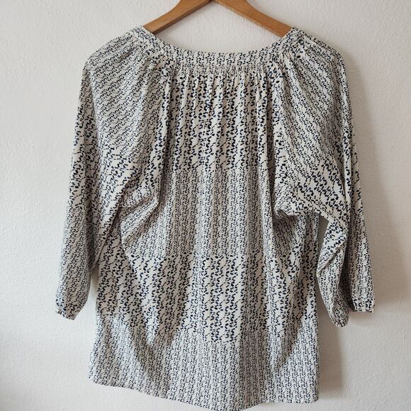 Anthropologie SKIES ARE BLUE Cream Navy balloon sleeve blouse size S Top V Neck - Picture 2 of 11